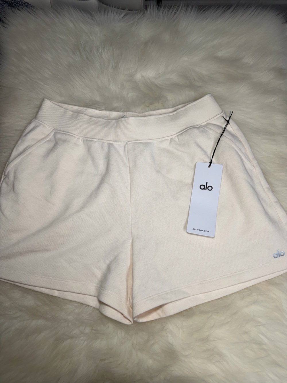 All low key sweat short